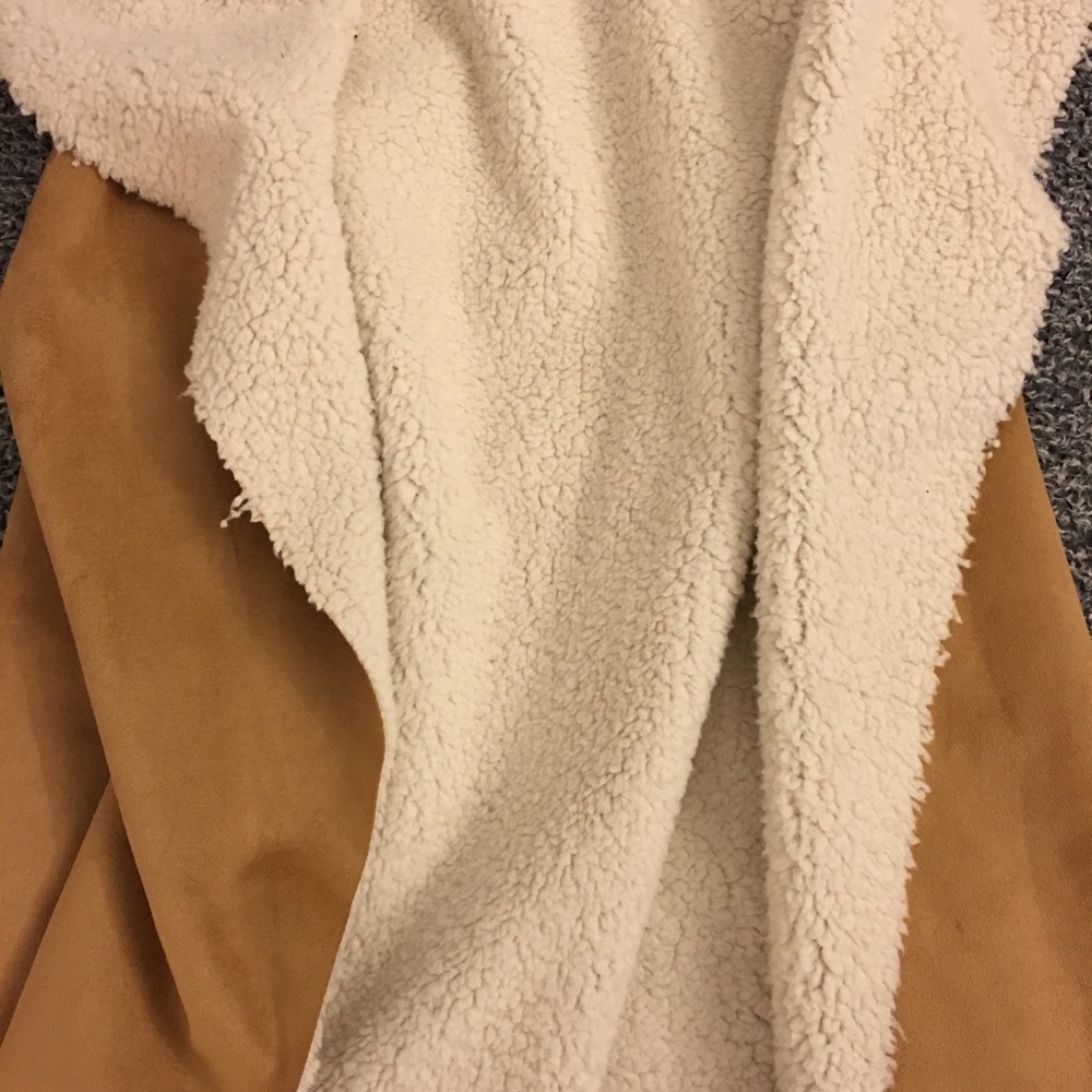 NWT | Vest | sherpa lined | open front - Picture 8 of 8